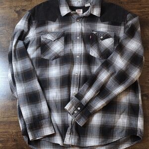 Levis Plaid Button-Up Shirt With Pearl Style Snaps